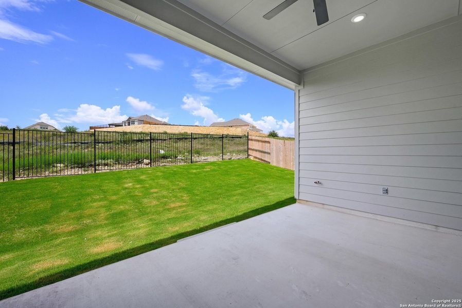 Image 28 of a home in Meyer Ranch.