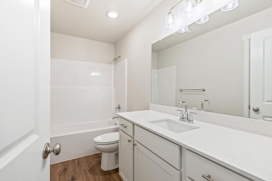 Furnished interior view inside a new home in IronHorse, Prineville (Image 29).