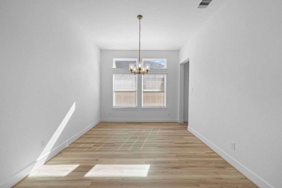 Spacious, unfurnished interior of a new home in Artavia, Conroe (Image 4).
