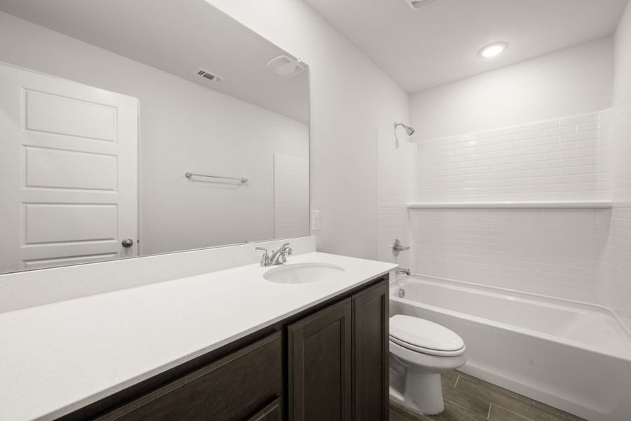 Front exterior of a new home in Myrtle Creek, Waxahachie, TX, highlighting curb appeal (Image 21).