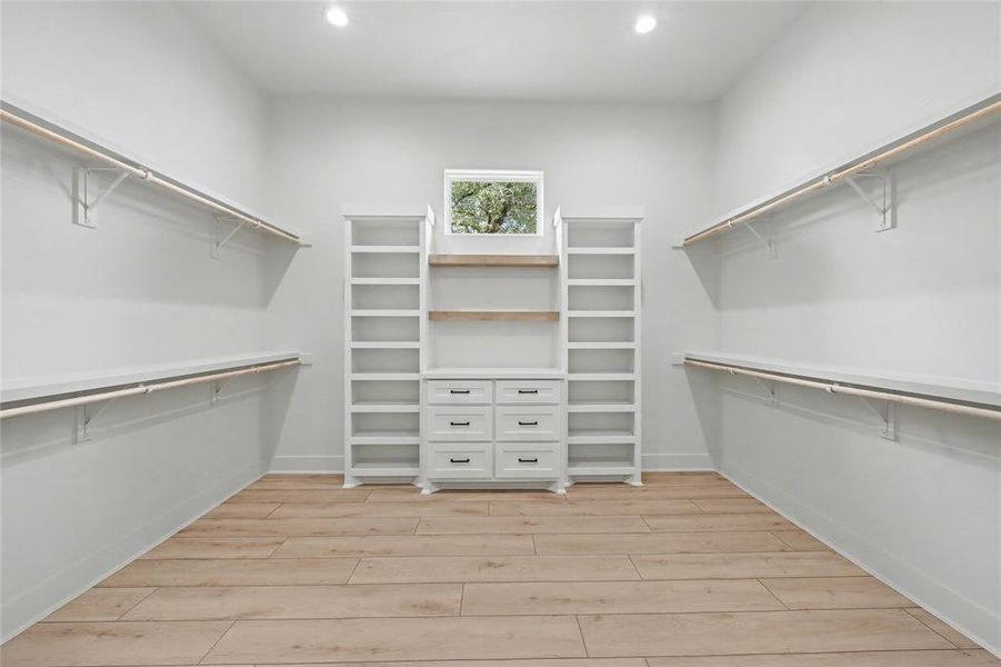 Image 37 of a home in .