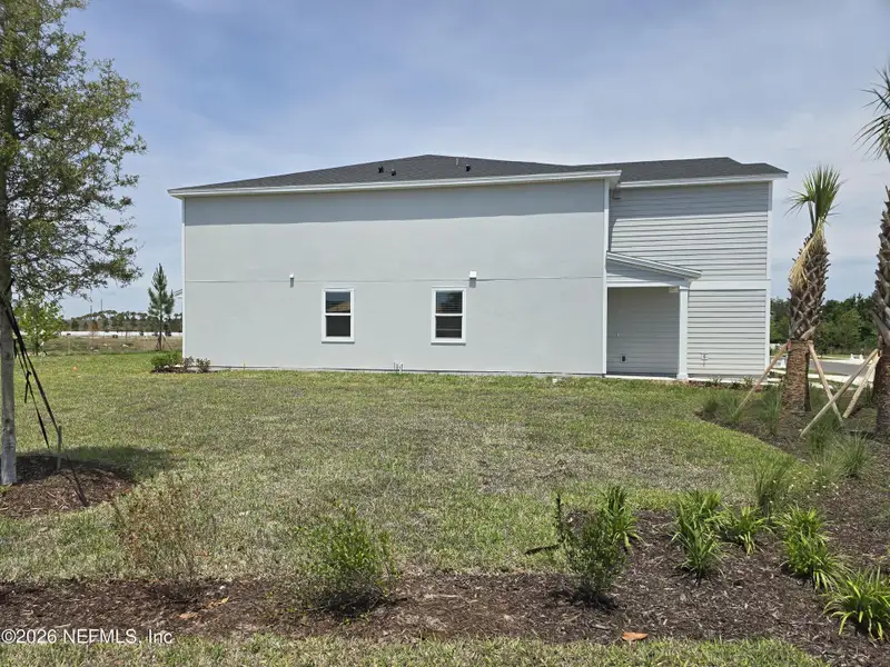 Exterior details and patio area of a home in , Middleburg (Image 3).