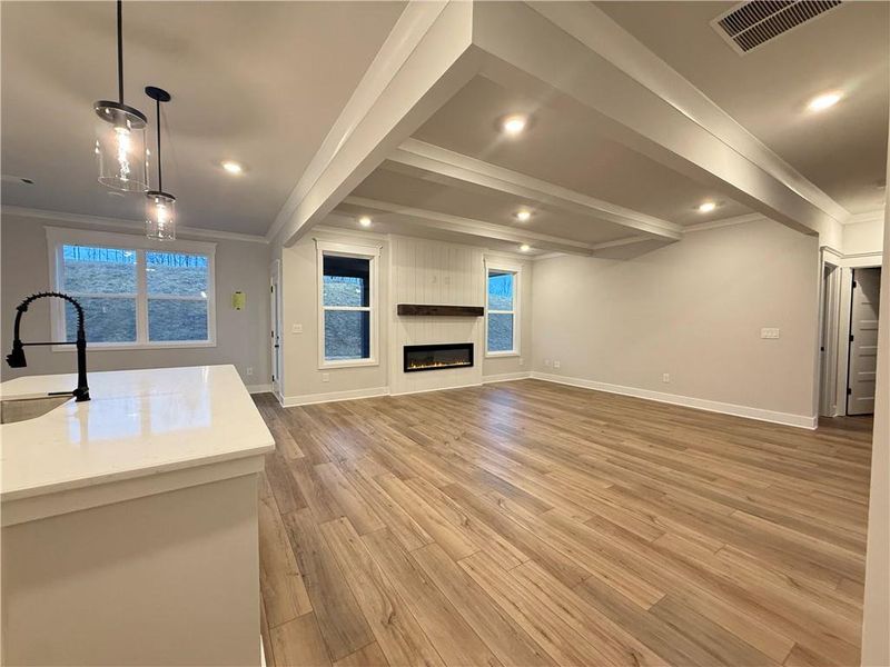 Spacious, unfurnished interior of a new home in Ponderosa Farms Manor, Gainesville (Image 29).