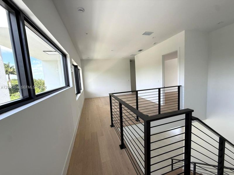 Spacious, unfurnished interior of a new home in , Weston (Image 17).