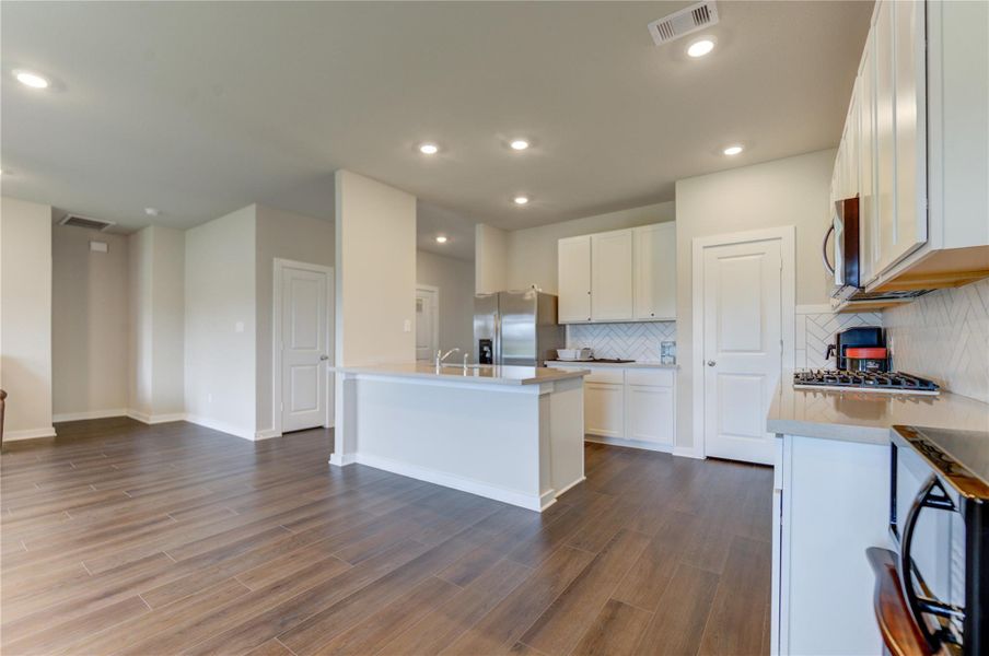 Furnished interior view inside a new home in Arabella on the Prairie, Richmond (Image 13).