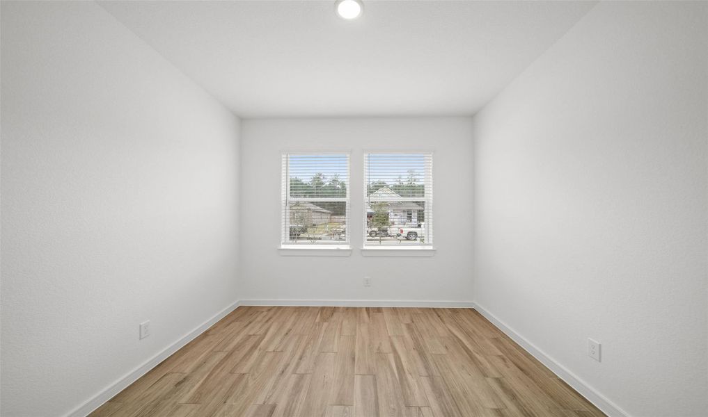 Extra suite (*Photo not of actual home and used for illustration purposes only.)