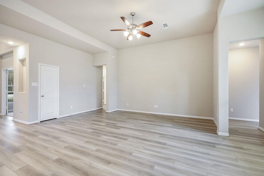 Spacious, unfurnished interior of a new home in , West Columbia (Image 16).