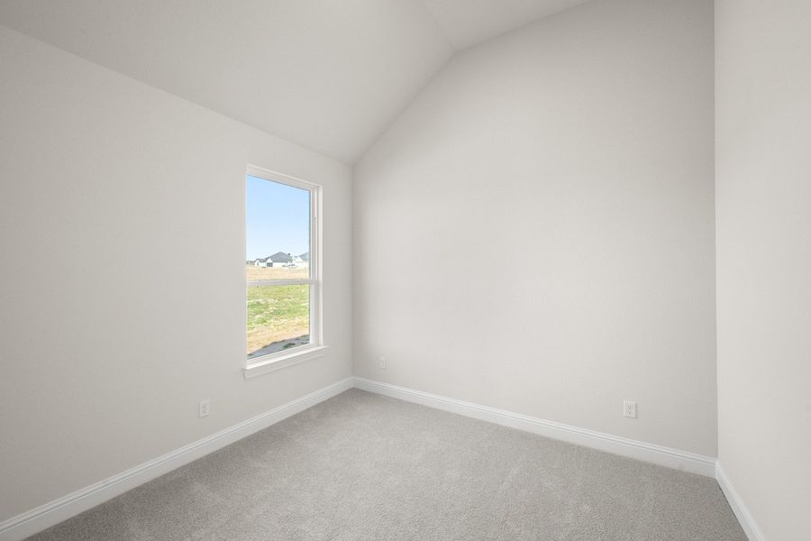 Spacious, unfurnished interior of a new home in Bull Hide Estates, Hewitt (Image 32).