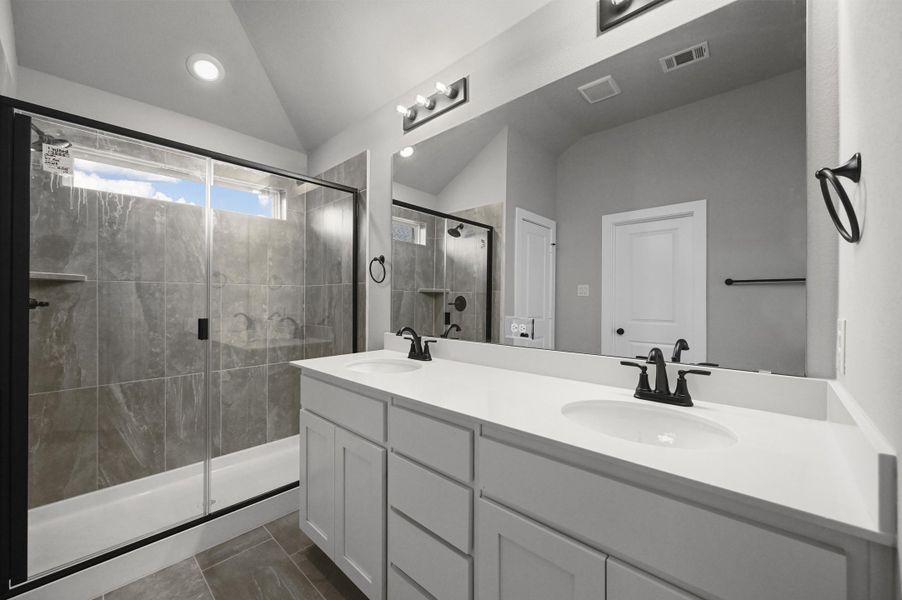 Representative furnished interior of a home built from the Hanover by Cheldan Homes in Craftsmen's Corner, Cleburne (Image 37).