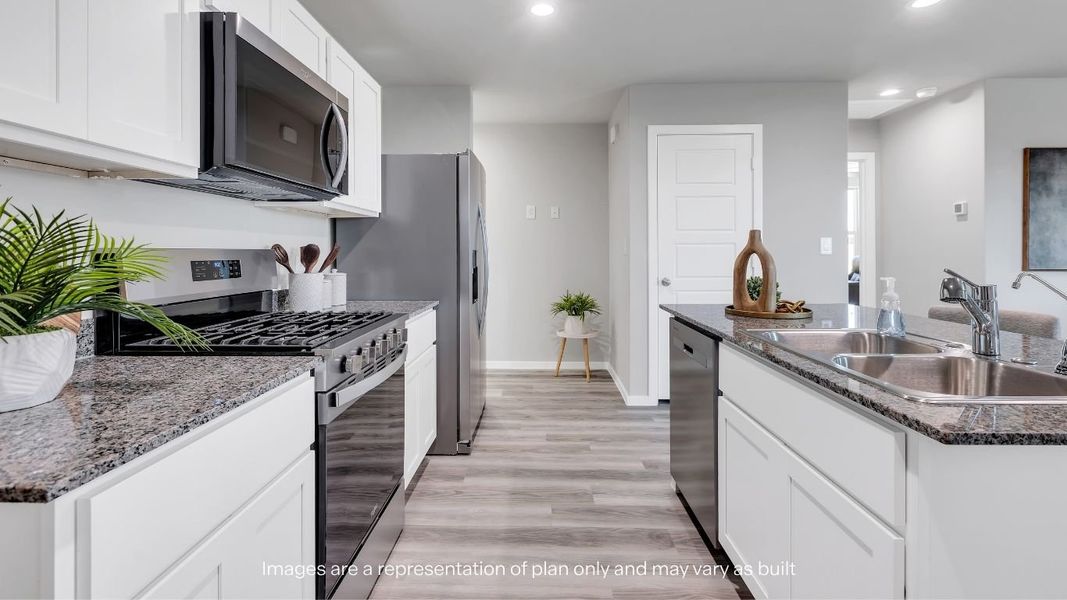 Furnished interior view inside a new home in Deer Meadows, Odessa (Image 5).