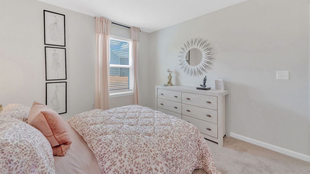 Furnished interior view inside a new home in Emory Creek, Harriman (Image 30).