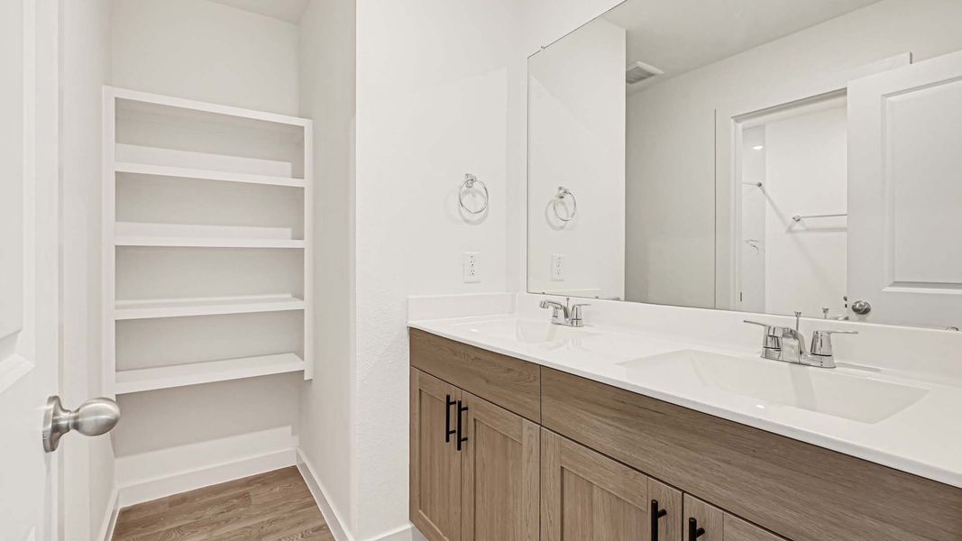 Furnished interior view inside a new home in Holly Ridge, Rosenberg (Image 6).