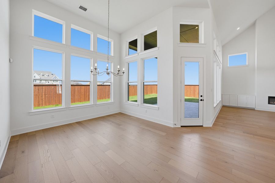 Spacious, unfurnished interior of a new home in Park Place - 80' Lots, Prosper (Image 36).