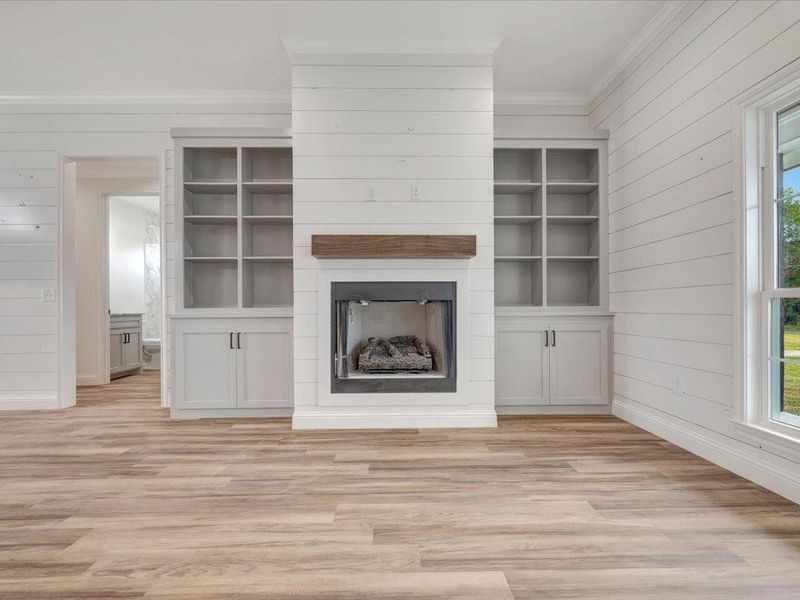 Spacious, unfurnished interior of a new home in , Huntington (Image 17).