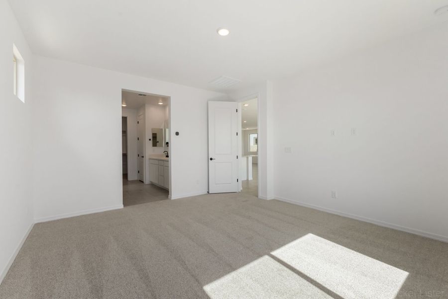 Spacious, unfurnished interior of a new home in Tyler Ranch, Buckeye (Image 11). Spacious, unfurnished interior of a new home in Tyler Ranch, Buckeye (Image 11).