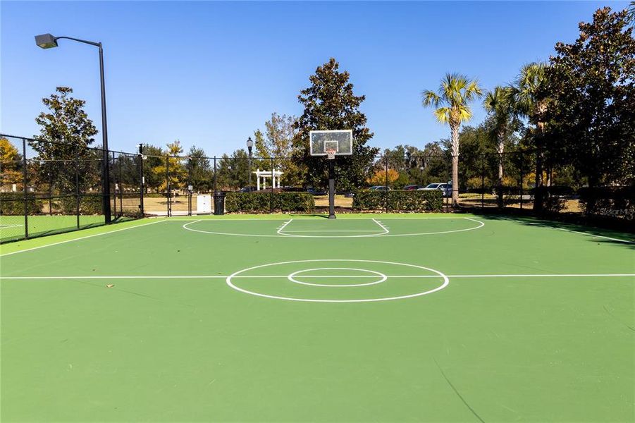 Community amenities in Oakmont, Gainesville (Image 21). Community amenities in Oakmont, Gainesville (Image 21).