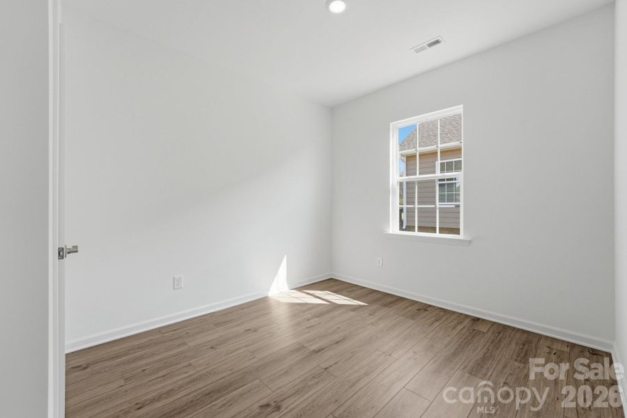 Spacious, unfurnished interior of a new home in Roselyn, Lancaster (Image 14).
