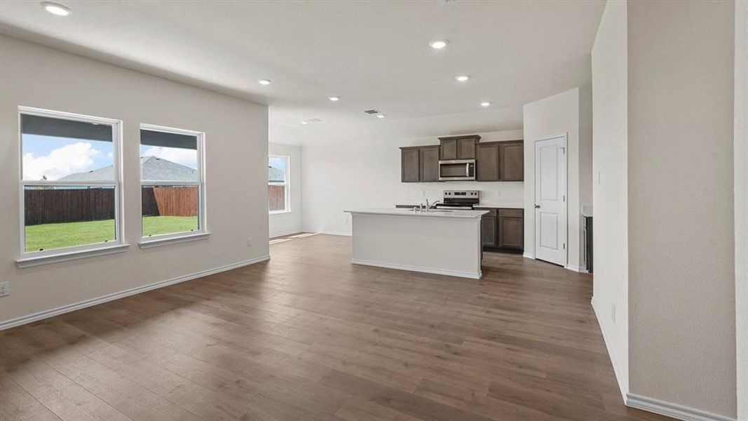 Spacious, unfurnished interior of a new home in Crane Crossing, Crandall (Image 11).