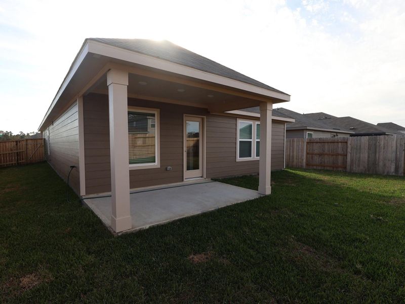 Exterior details and patio area of a home in Indian Springs, Crosby (Image 4).