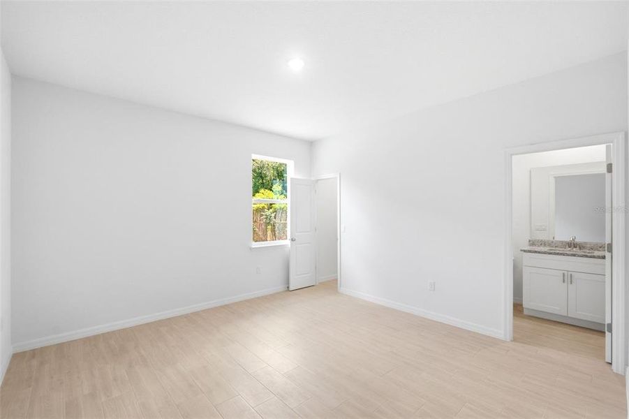 Spacious, unfurnished interior of a new home in , Eustis (Image 48).