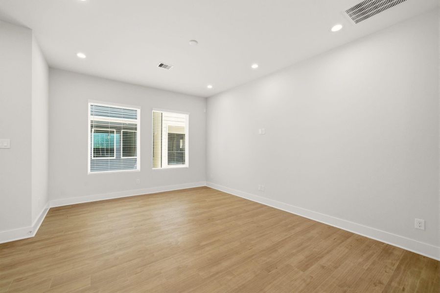 Spacious, unfurnished interior of a new home in Cedar Post, Houston (Image 17). Spacious, unfurnished interior of a new home in Cedar Post, Houston (Image 17).