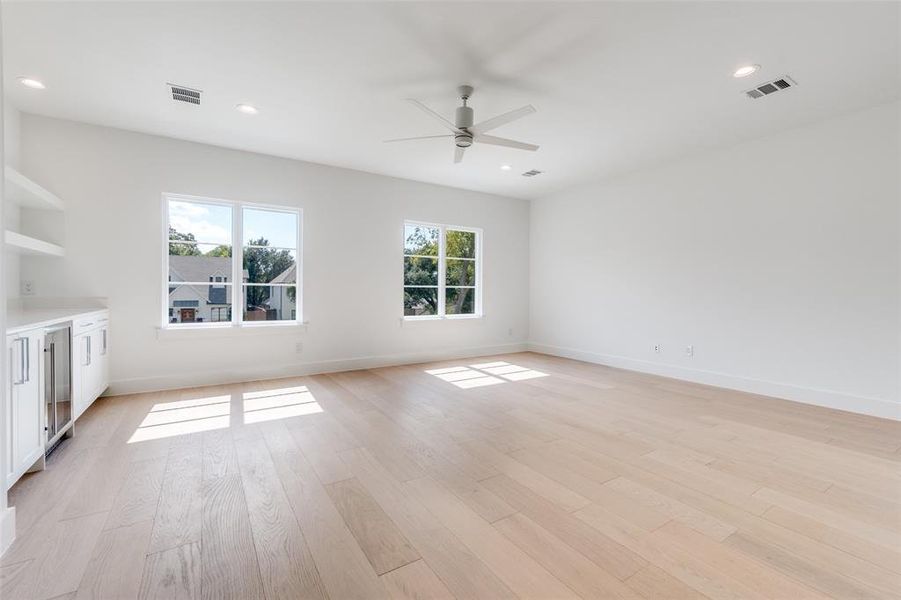 Spacious, unfurnished interior of a new home in , Dallas (Image 21).