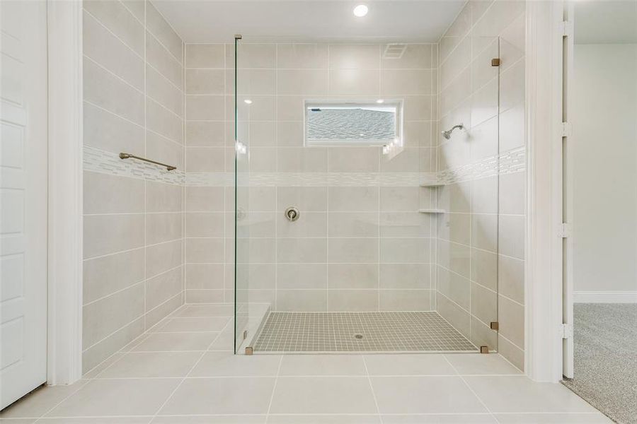 Image 31 of a home in Bayside.