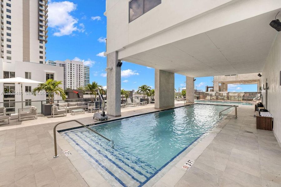 Condo located in Miami, FL showcasing its design and architecture (Image 5). Condo located in Miami, FL showcasing its design and architecture (Image 5).