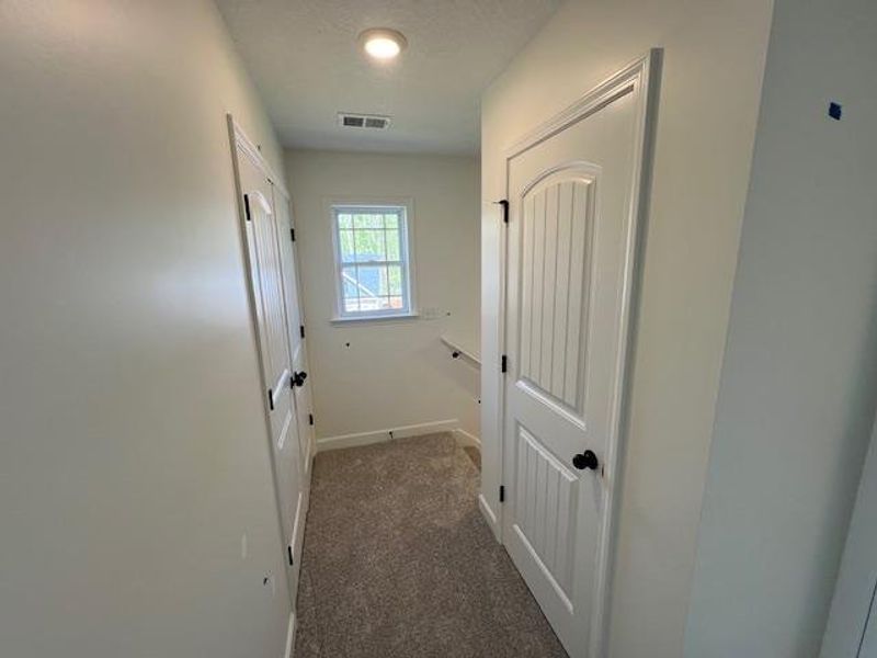 Image 19 of a home in Cleveland Meadows.