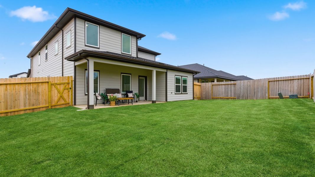 Exterior details and patio area of a home in Sorrento, Richmond (Image 21).
