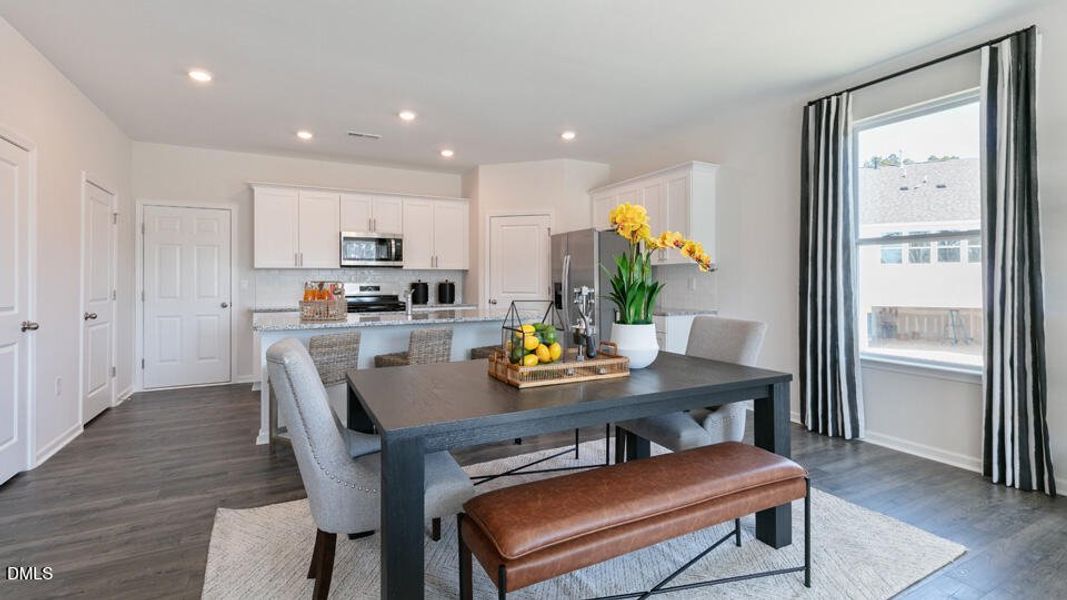 lot-106-collin-b-553-old-battle-bridge-r