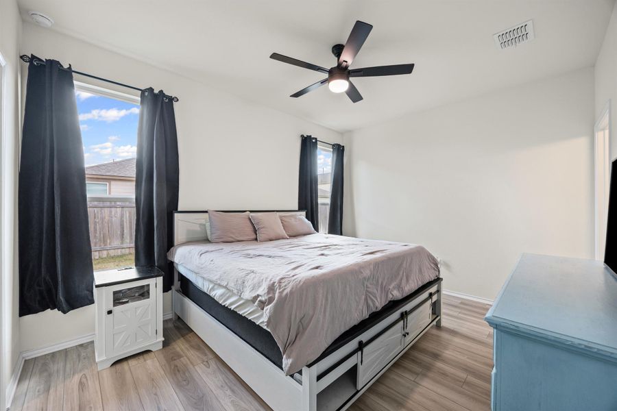 Furnished interior view inside a new home in , Lockhart (Image 14).
