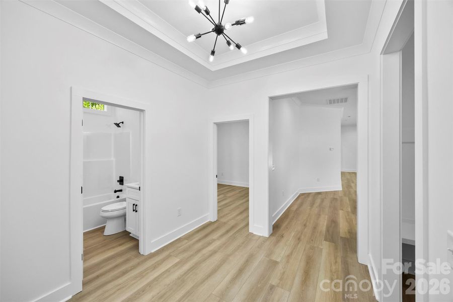 Spacious, unfurnished interior of a new home in , Landis (Image 17).