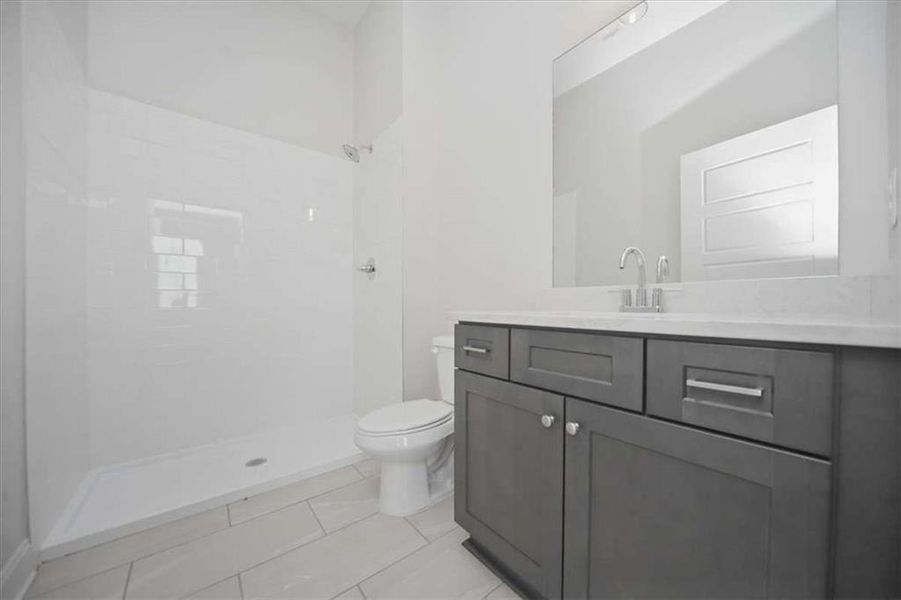 Furnished interior view inside a new home in , Atlanta (Image 7).