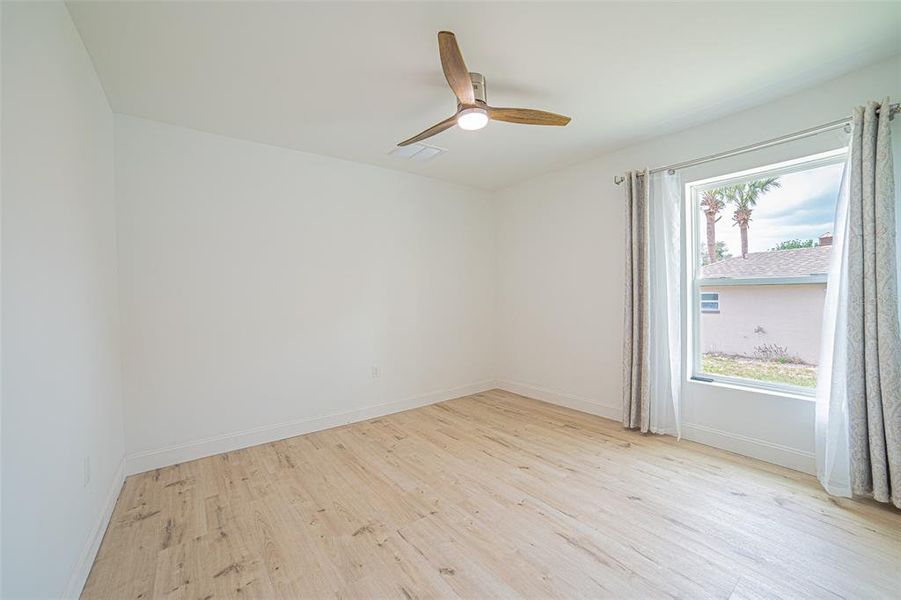 Spacious, unfurnished interior of a new home in , Spring Hill (Image 16).