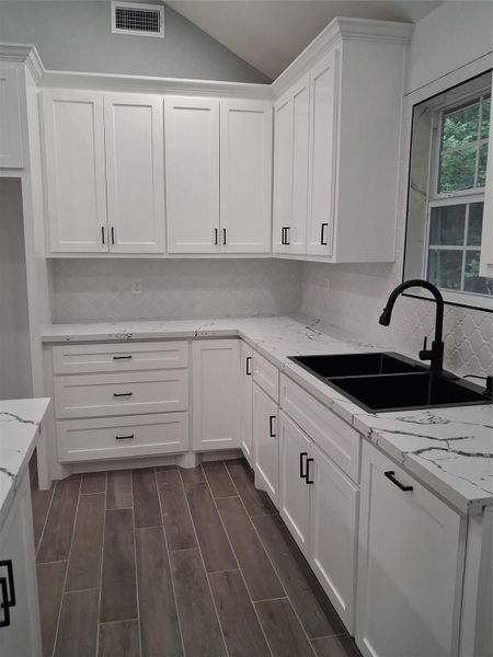 Furnished interior view inside a new home in , Livingston (Image 4).
