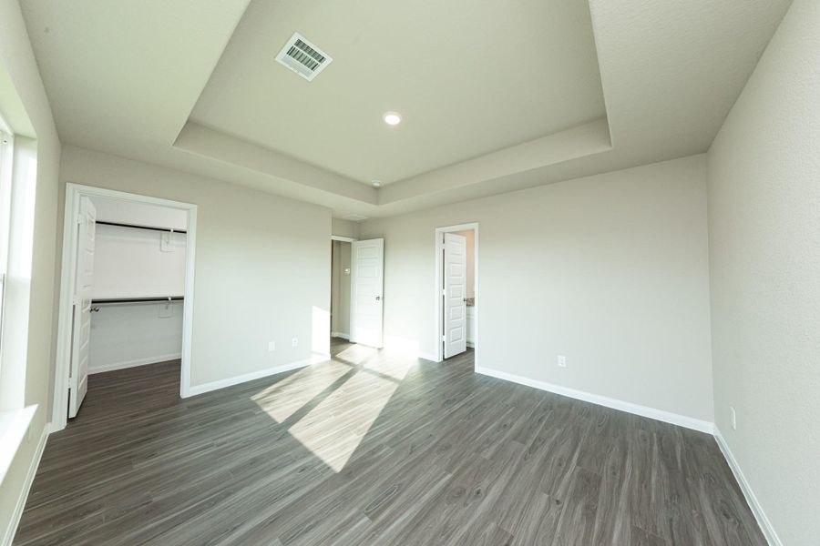 Spacious, unfurnished interior of a new home in Cliffstone Hills, Conroe (Image 14).