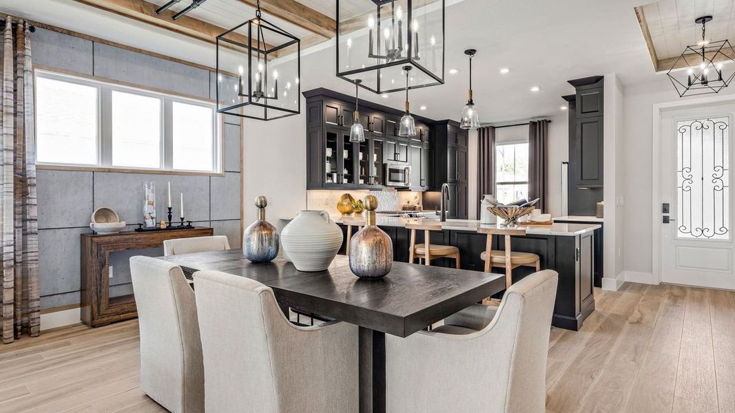 Dining to Kitchen