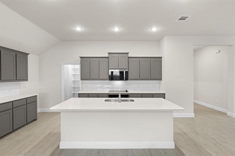 11. 6208 Havature - Kitchen