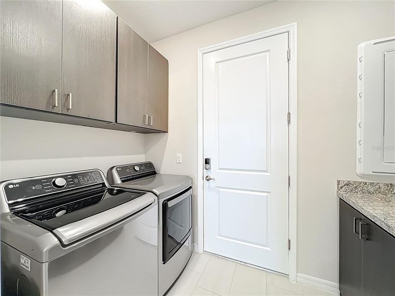 Furnished interior view inside a new home in Del Webb Minneola, Minneola (Image 11). Furnished interior view inside a new home in Del Webb Minneola, Minneola (Image 11).