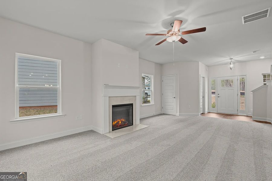 Spacious, unfurnished interior of a new home in Canterbury Villas, Carrollton (Image 17).
