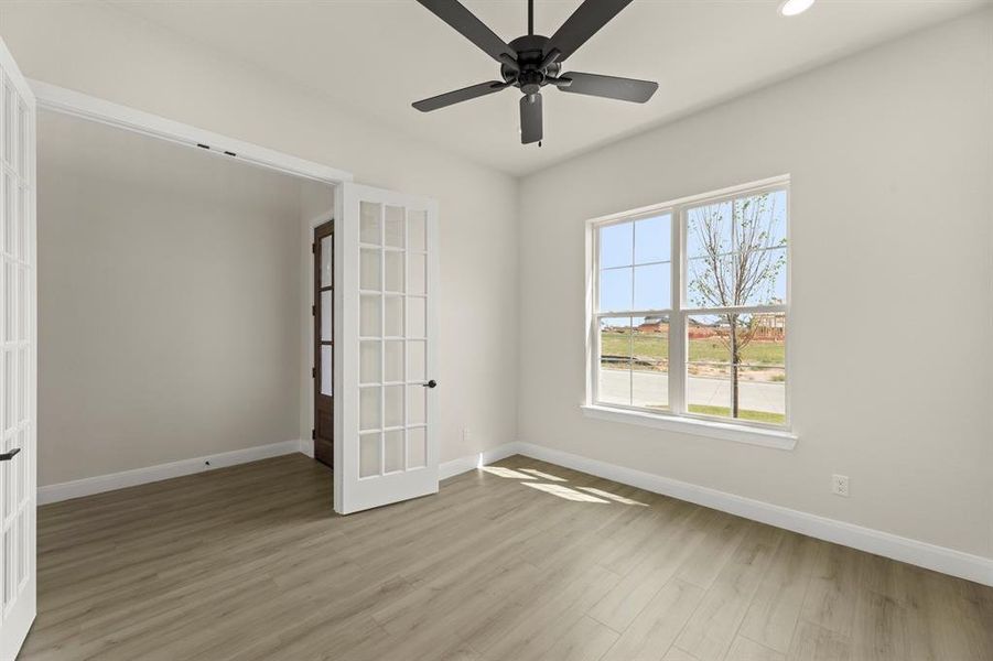 04. 2508 Grinnel - Study