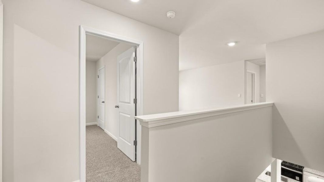 Spacious, unfurnished interior of a new home in Fairhaven, Lithia Springs (Image 27).