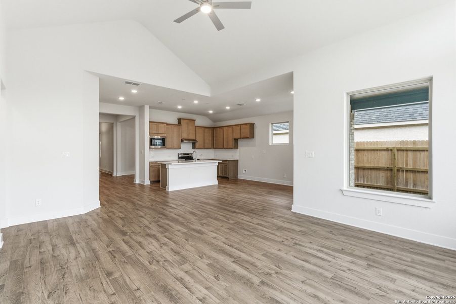 Spacious, unfurnished interior of a new home in Alsatian Oaks, Castroville (Image 39).