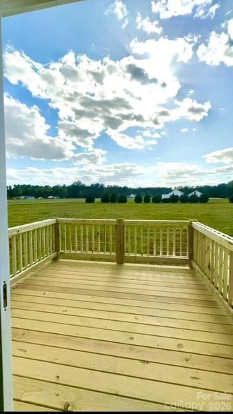 Exterior details and patio area of a home in , Grimesland (Image 10).