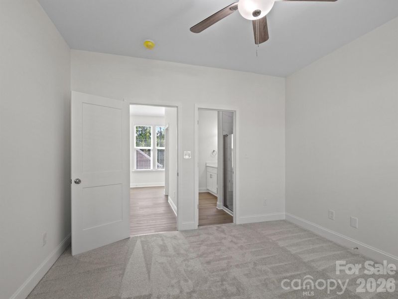 Spacious, unfurnished interior of a new home in College Place, Lancaster (Image 27).