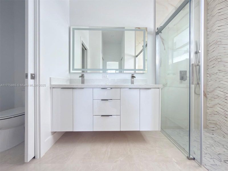 Furnished interior view inside a new home in , Lehigh Acres (Image 5).