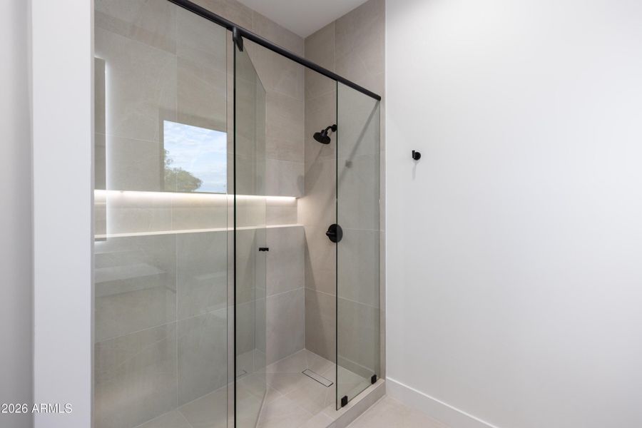 Upstairs En Suite 2 Shower Upstairs En Suite 2 Shower