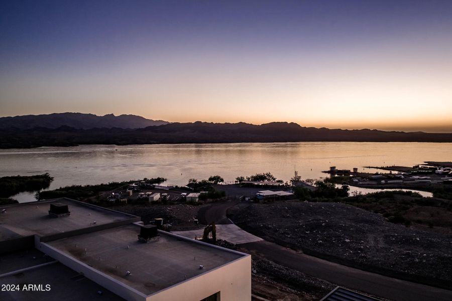 005_LAKE VIEWS 005_LAKE VIEWS