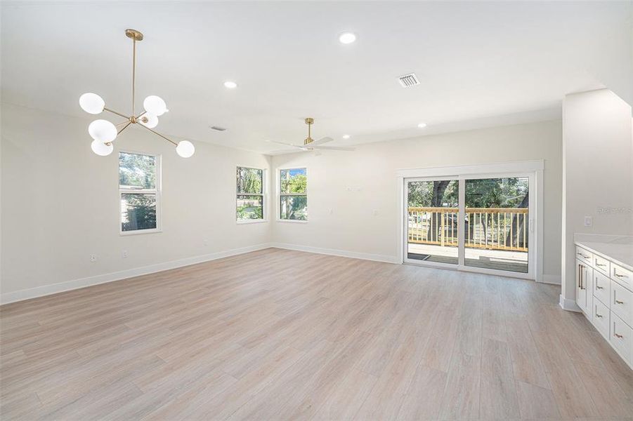 Spacious, unfurnished interior of a new home in , Largo (Image 30).